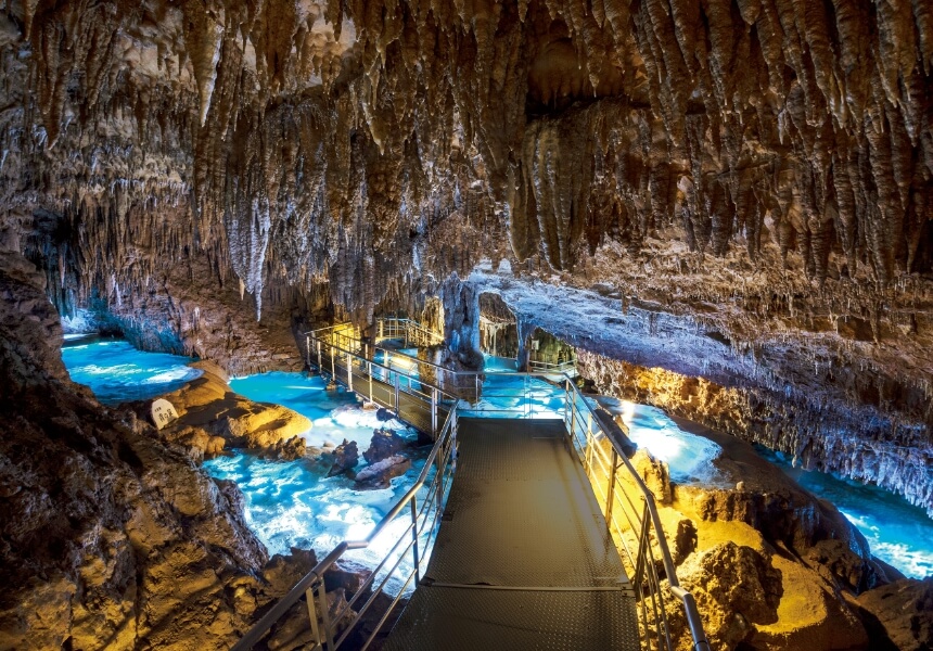 Gyokusendo Limestone Cave in Okinawa World